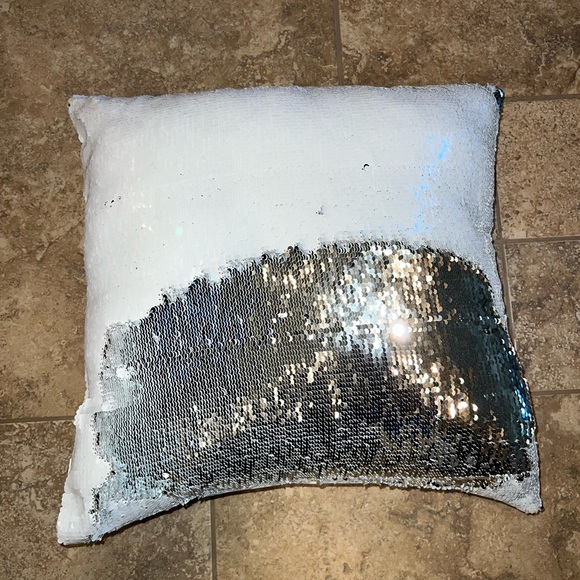 Sequin pillow - sequins on one side - Picture 1 of 4